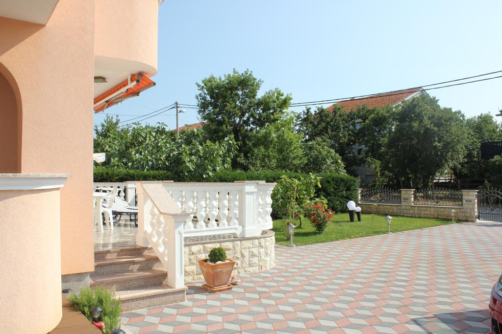 Villa Janja Jadranovo Exteriör bild